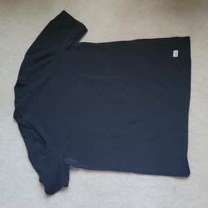 Black Vuori medium shirt